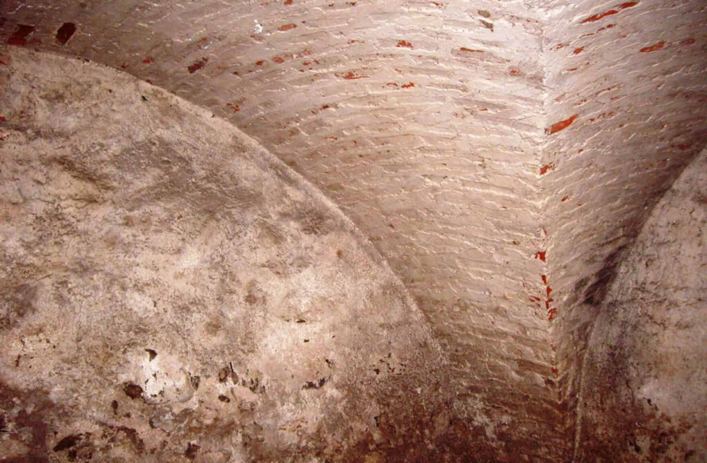 Sanering van kelders: denk eraan uw kelderruimtes goed te ventileren