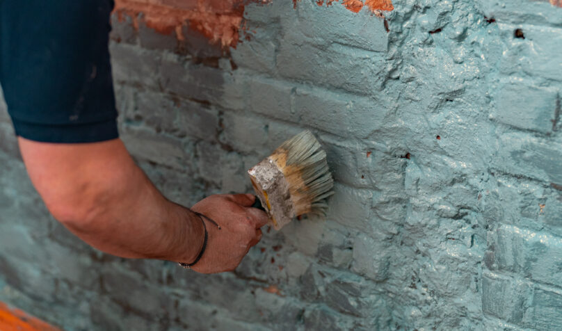 Application de peinture anti-humidité