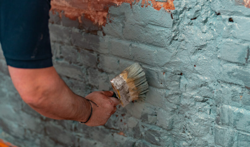 Application de peinture anti-humidité