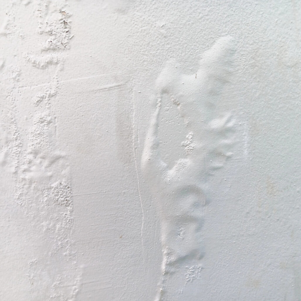 Dégradation d’enduit due à l’humidité