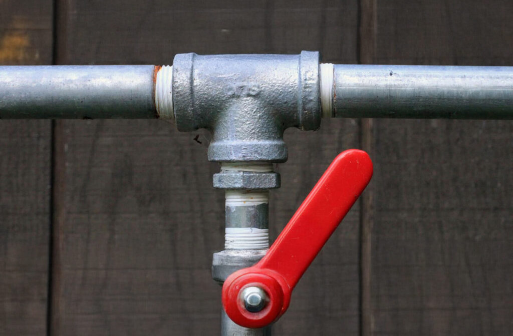 Waterlekken in huis en hun gevolgen voor de vochtigheid van het gebouw